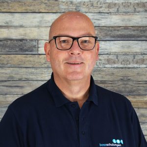 Team 8 Mario Beyeler, Instruktor und Ausbilder Boss Schulungen